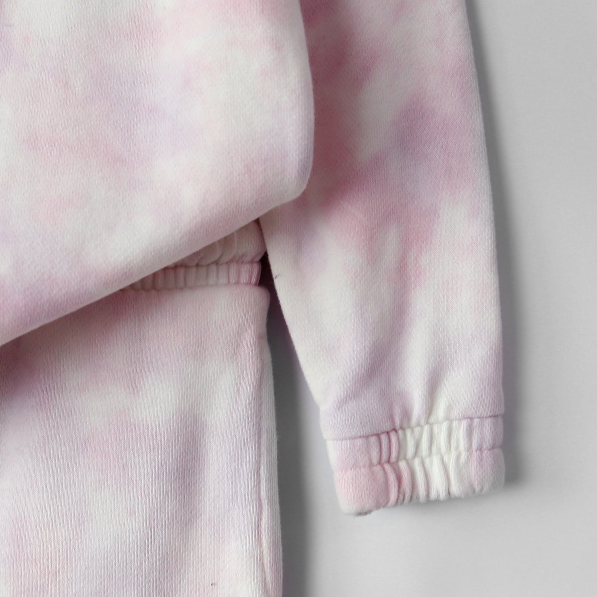 Girls Tie &amp; Dye Soft Cotton Raglan Sleeve Fleece Tracksuit